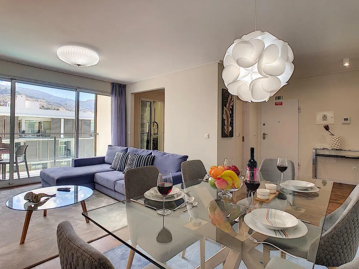 Gardenia Apartment By Lovelystay 푼샬